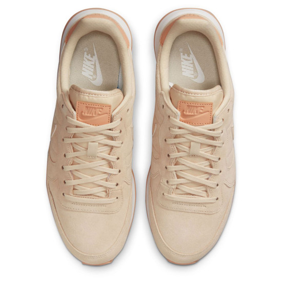 Nike Internationalist